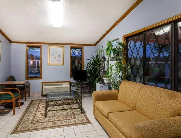 Knights Inn Columbia hotel detail image 3