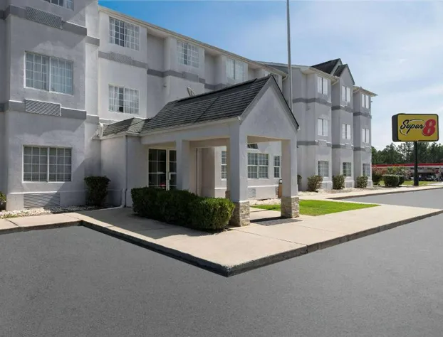 Super 8 by Wyndham Harbison/Parkridge Hospital hotel detail image 1