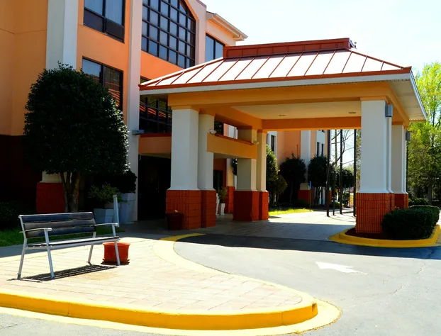 Lexington Inn and Suites hotel detail image 2