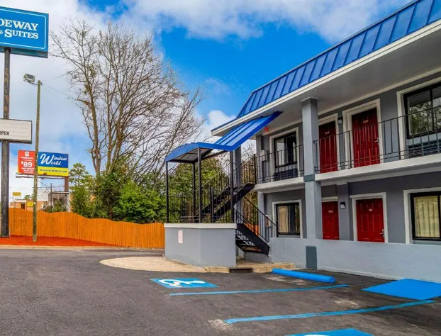 Rodeway Inn & Suites Fort Jackson hotel detail image 2