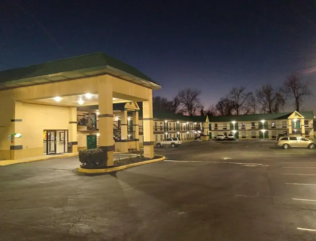Super 8 by Wyndham Columbia hotel detail image 3