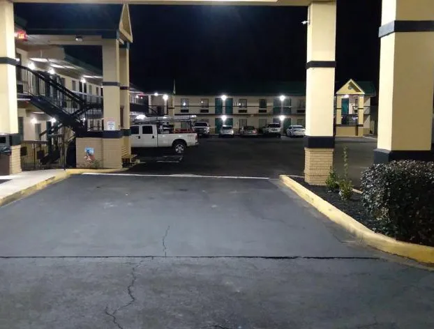 Super 8 by Wyndham Columbia hotel detail image 4