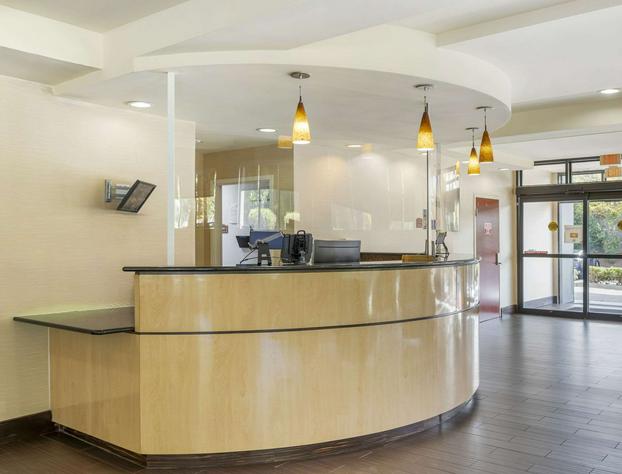 Comfort Suites Columbia Northeast - Fort Jackson hotel detail image 3