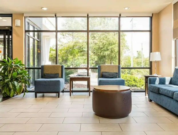 Comfort Suites Columbia Northeast - Fort Jackson hotel detail image 2