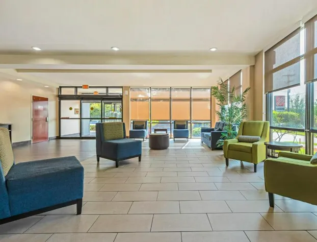 Comfort Suites Columbia Northeast - Fort Jackson hotel detail image 4