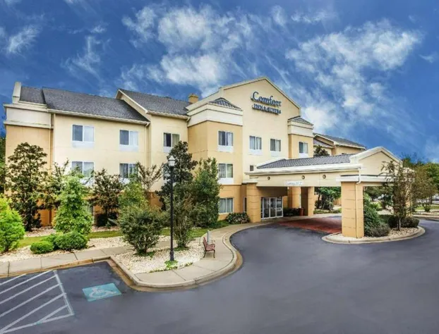 Comfort Inn & Suites Camden hotel detail image 3