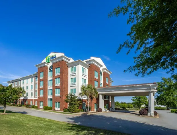 Holiday Inn Express & Suites Newberry by IHG hotel detail image 1