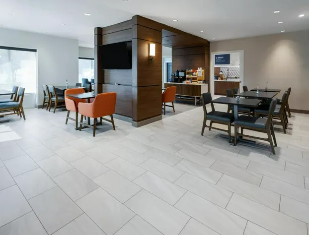 Holiday Inn Express & Suites Newberry by IHG hotel detail image 4
