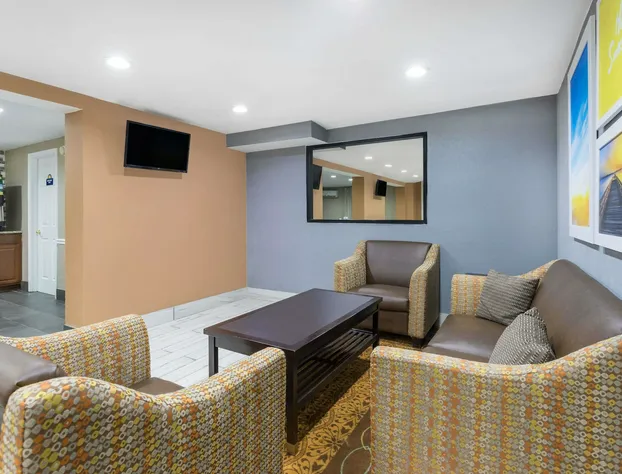 Days Inn by Wyndham Newberry hotel detail image 1