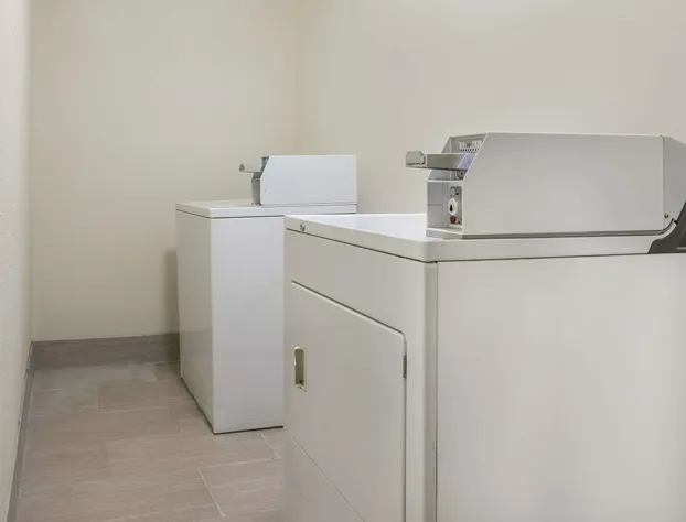 Days Inn by Wyndham Newberry hotel detail image 3