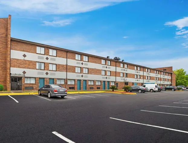 Suburban Studios Columbia Northwest hotel detail image 2