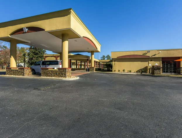 Clarion Inn Columbia Airport hotel detail image 1