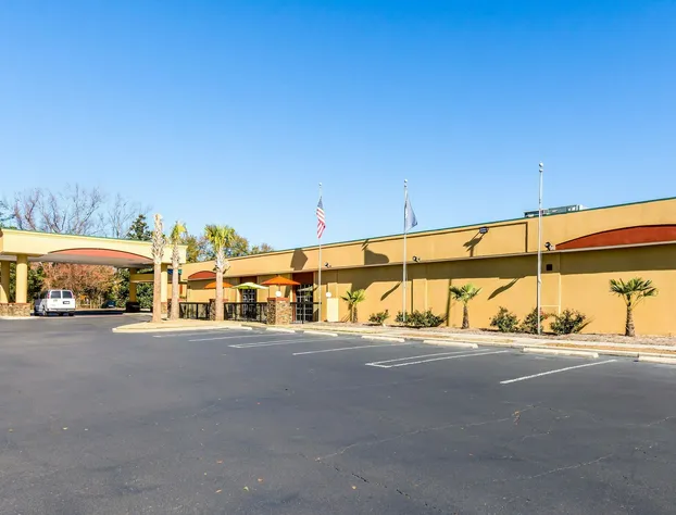 Clarion Inn Columbia Airport hotel detail image 1