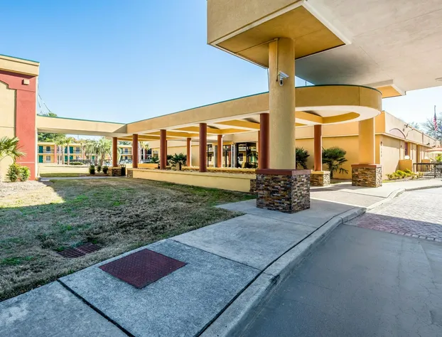 Clarion Inn Columbia Airport hotel detail image 2