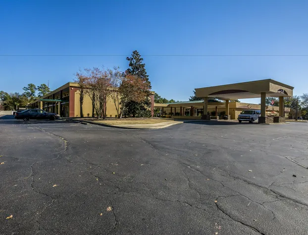 Clarion Inn Columbia Airport hotel detail image 4