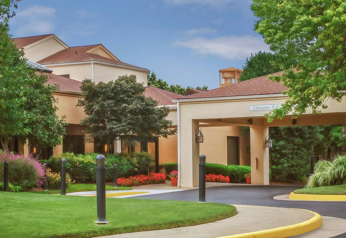 Courtyard by Marriott Manassas Battlefield Park hotel hero