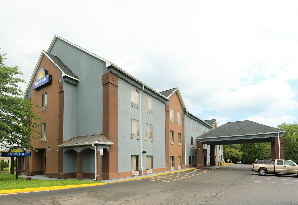 Days Inn by Wyndham Manassas hotel hero