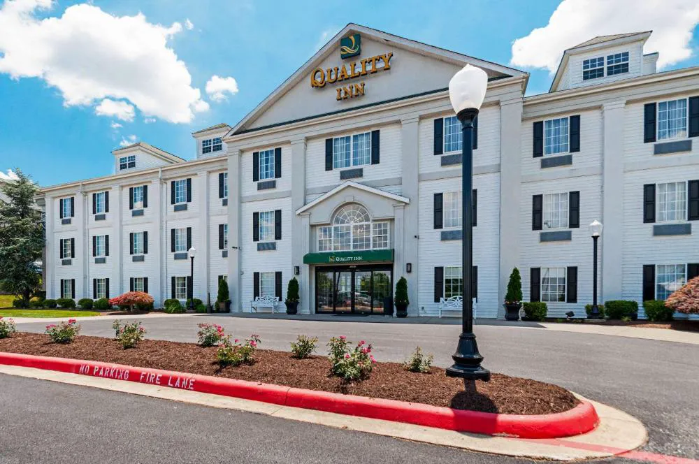 Quality Inn Harrisonburg I-81 hotel hero