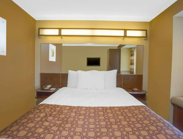 Microtel Inn & Suites by Wyndham Harrisonburg hotel detail image 4