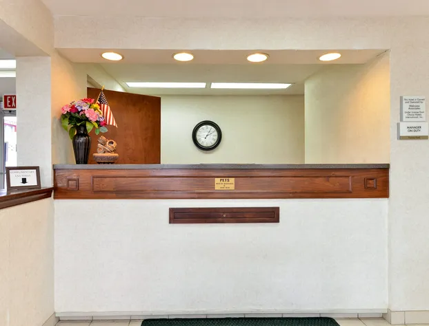 Days Inn by Wyndham Harrisonburg hotel detail image 3