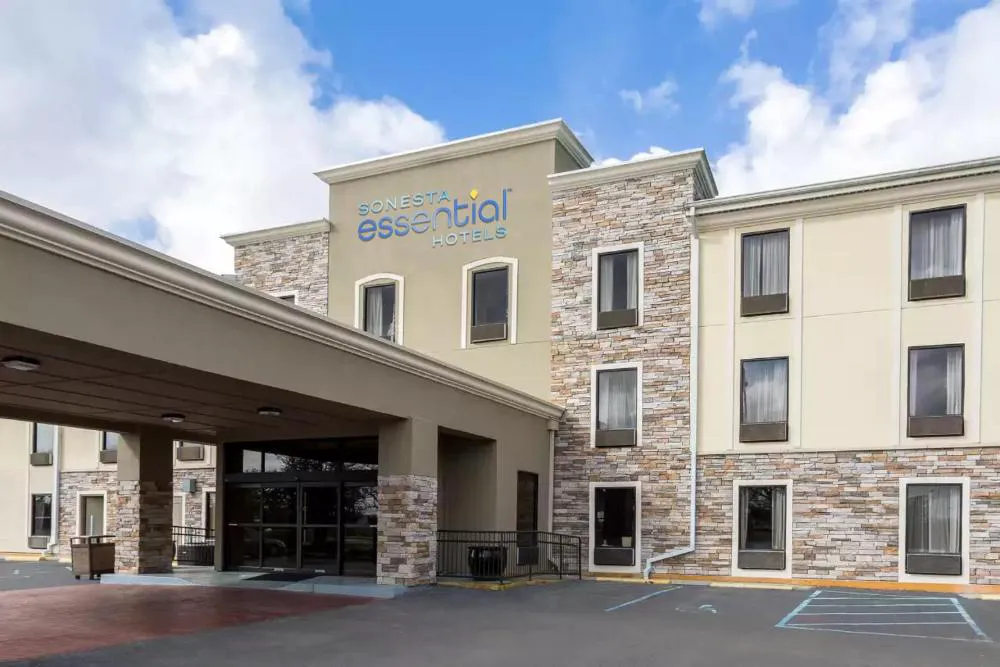 Sonesta Essential - Baton Rouge Airport hotel hero