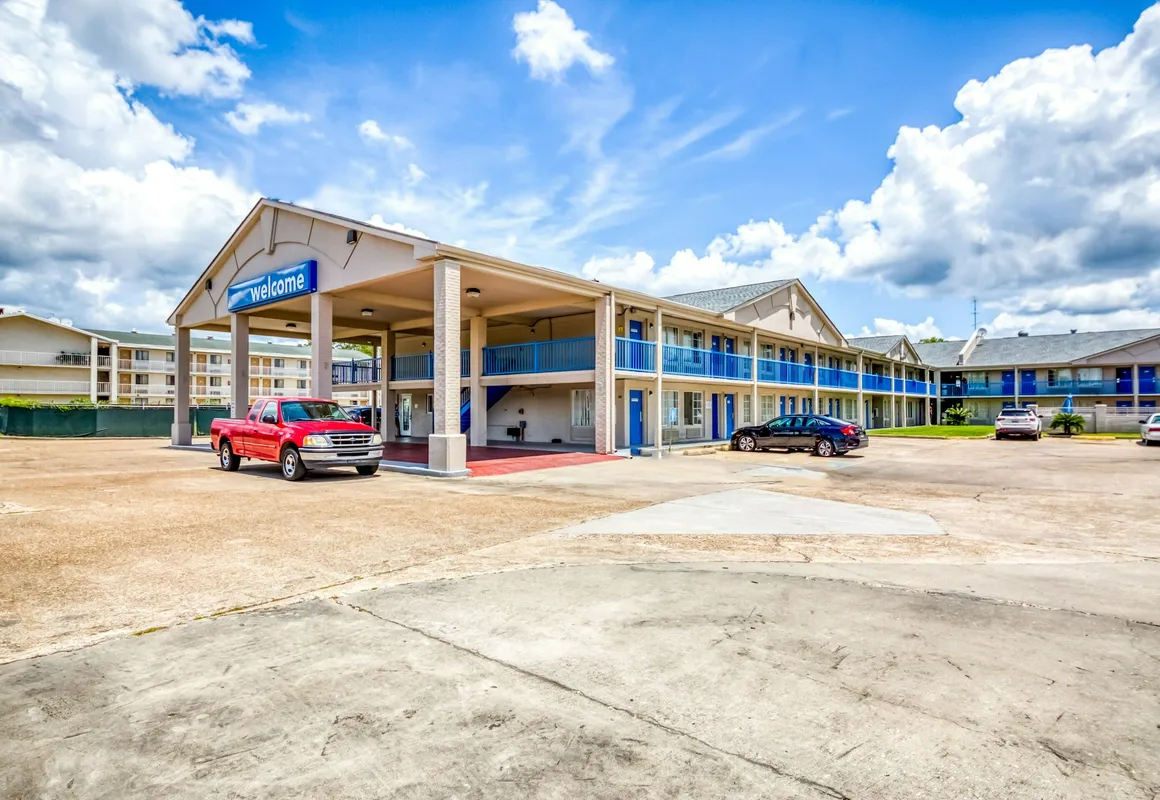 OYO Hotel Baton Rouge East I-12 Louisiana hotel hero