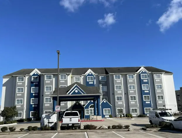 Microtel Inn & Suites by Wyndham Baton Rouge Airport hotel detail image 2