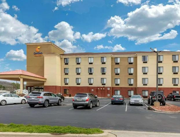 Comfort Suites Pelham Hoover I-65 hotel detail image 2