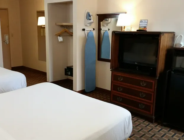 Days Inn by Wyndham Birmingham AL hotel detail image 1