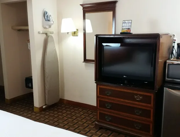 Days Inn by Wyndham Birmingham AL hotel detail image 2