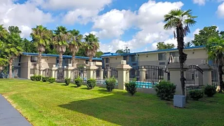 Red Roof Inn Port Allen hotel hero