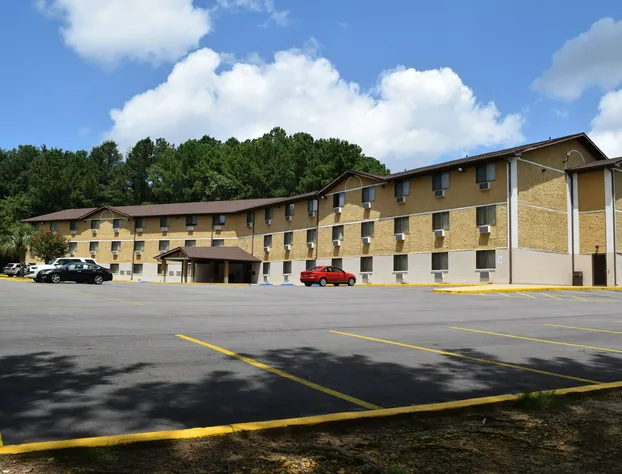 Super 8 by Wyndham Homewood Birmingham Area hotel detail image 2