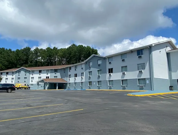 Super 8 by Wyndham Homewood Birmingham Area hotel detail image 4