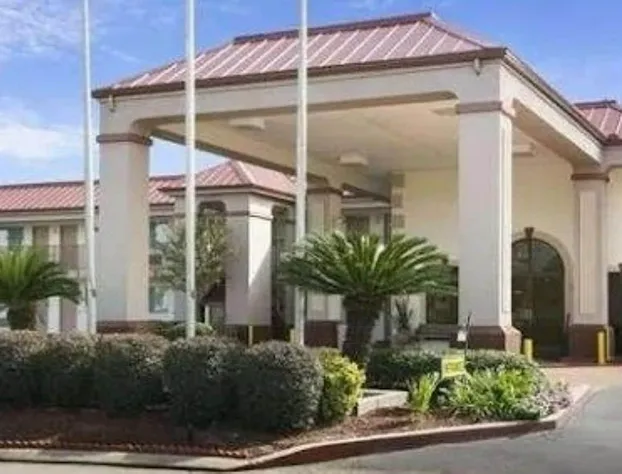 Staywell Suites hotel detail image 1