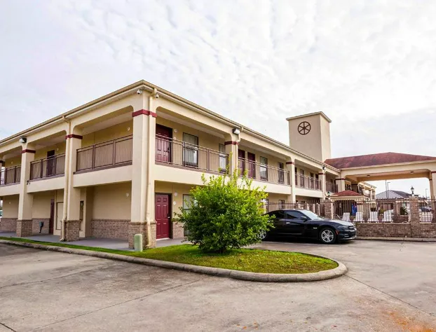 OYO Hotel LSU hotel detail image 2