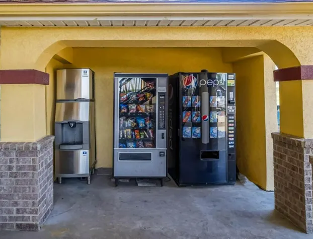 OYO Hotel LSU hotel detail image 3