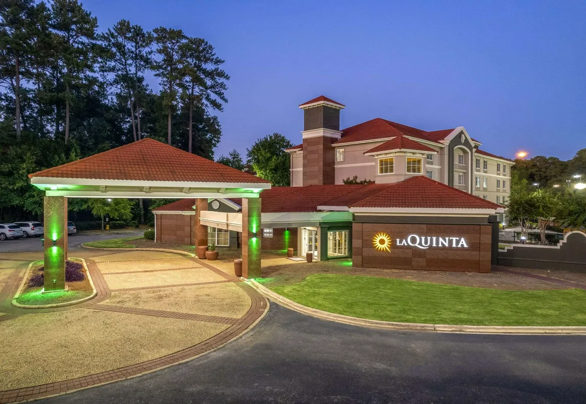 La Quinta Inn & Suites by Wyndham Birmingham Hoover hotel hero