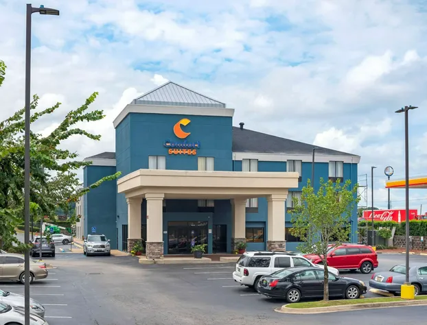 Comfort Suites Fultondale I-65 near I-22 hotel detail image 1