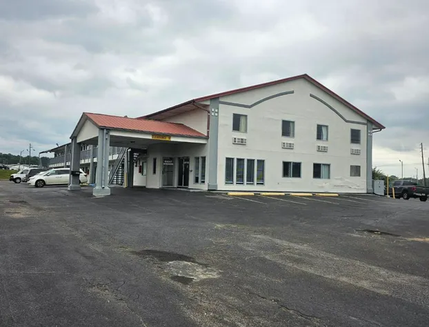 Budgetel Inn & Suites hotel detail image 2