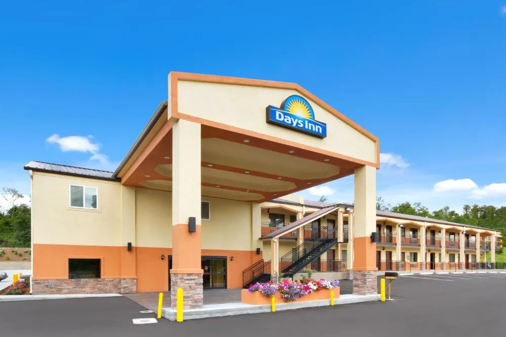 Days Inn by Wyndham Fultondale hotel hero