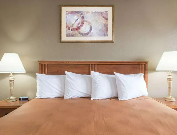Red Carpet Inn hotel detail image 3
