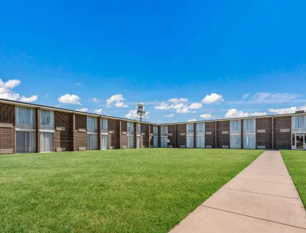 Bricktown Hotel & Extended Stay hotel detail image 1