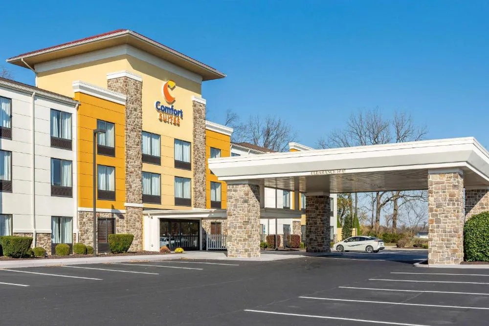 Comfort Suites Lancaster Amish Country hotel hero