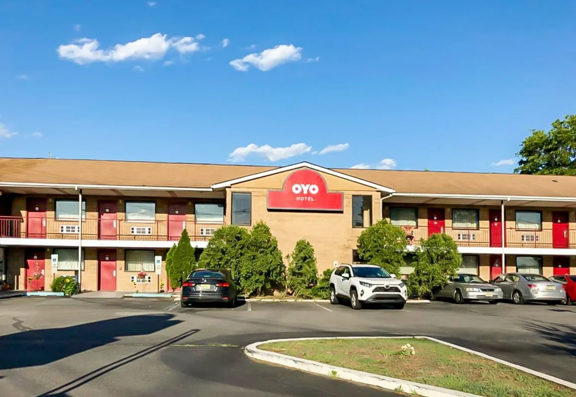 OYO Hotel Edison NJ Route 1 hotel hero