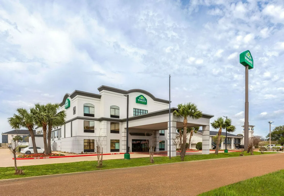 Wingate by Wyndham Sulphur Near Lake Charles hotel hero