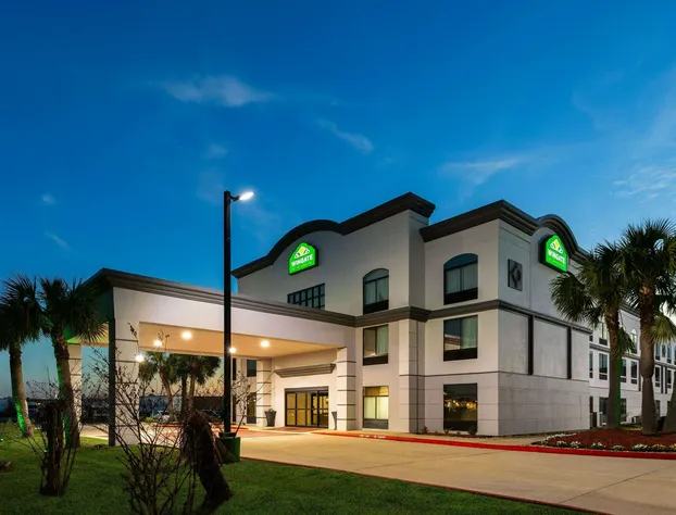 Wingate by Wyndham Sulphur Near Lake Charles hotel detail image 1