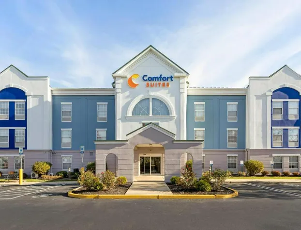 Comfort Suites East Brunswick - South River hotel detail image 1