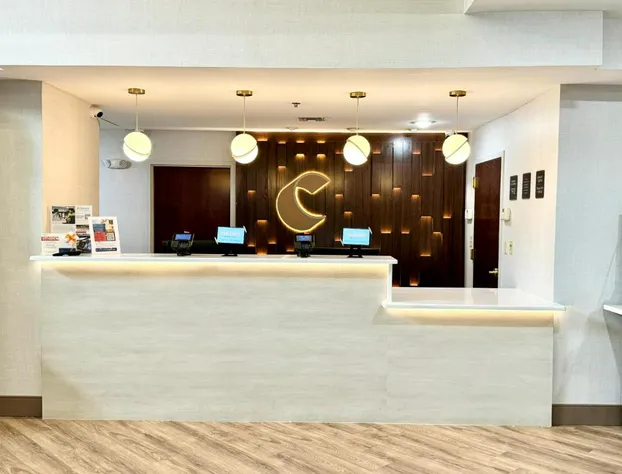 Comfort Suites East Brunswick - South River hotel detail image 4