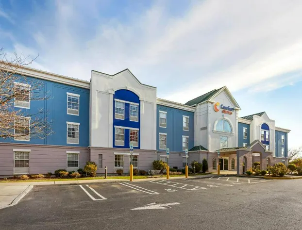 Comfort Suites East Brunswick - South River hotel detail image 2