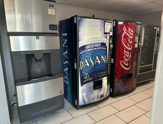 La Quinta Inn by Wyndham Omaha Southwest hotel detail image 3